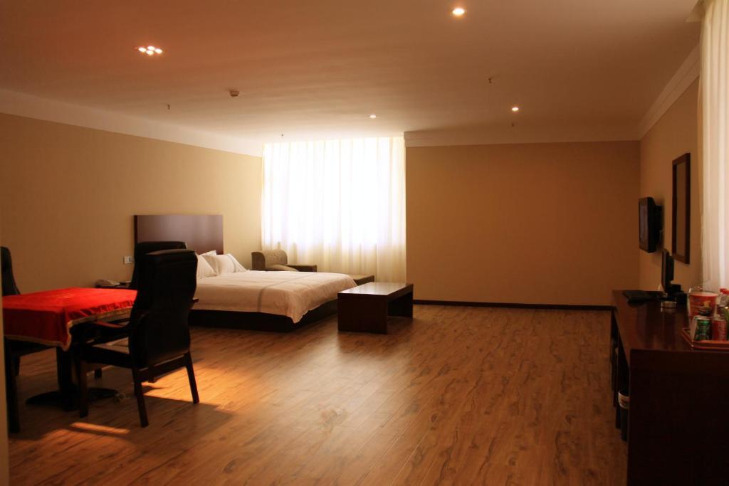 Zhou Wang Cheng Hotel Луоян Стая снимка